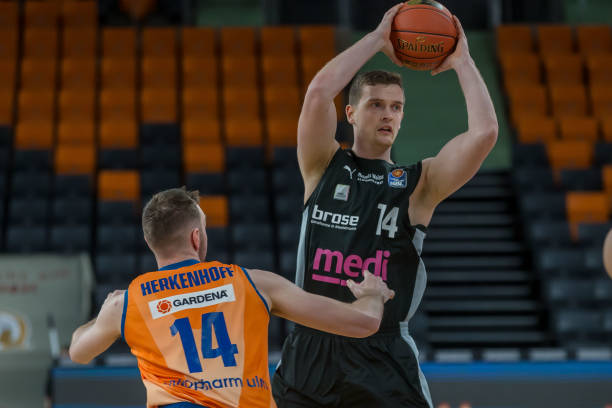 及球员意愿 及球员意愿