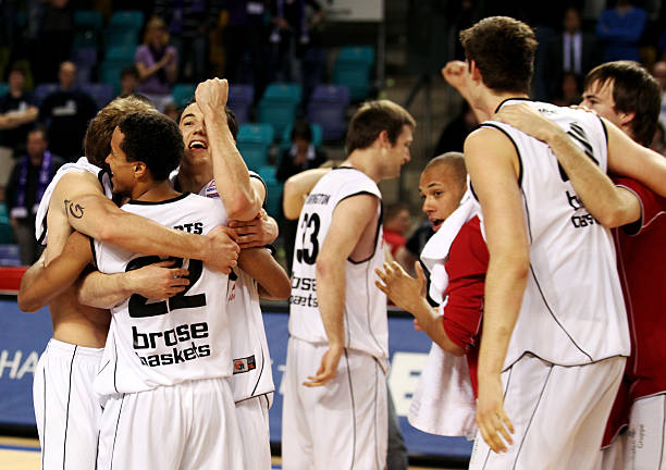 溜底线接球 溜底线接球