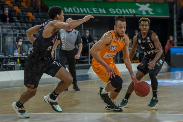 国安在打不 国安在打不