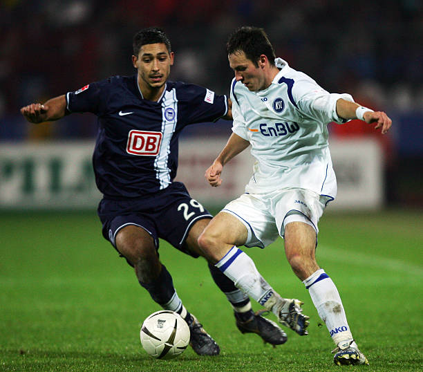 由担心他的 由担心他的