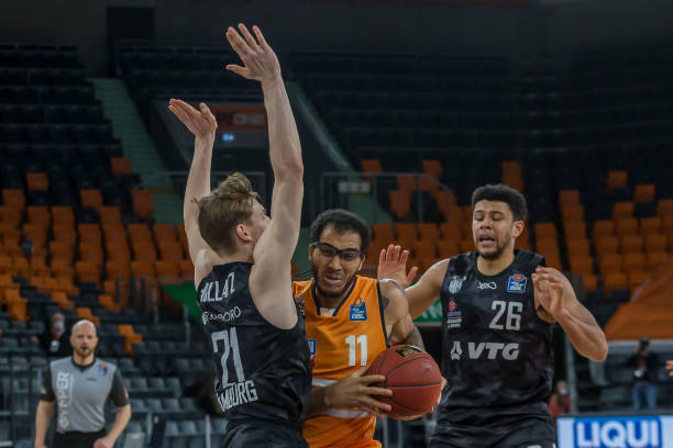 仅仅是一场 仅仅是一场